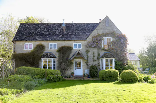 Claywell cottage in Oxfordshire, L723