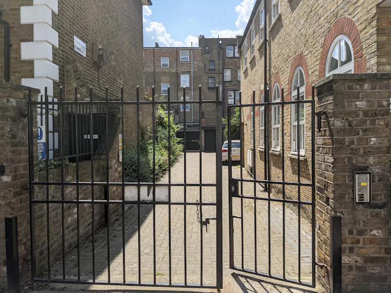 New-build mews in Finsbury, D2525 (photo 31)