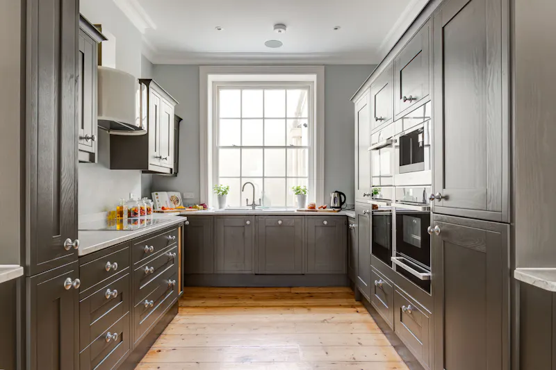 Kitchen at Brighton Kemptown townhouse, B1943 (photo 1)