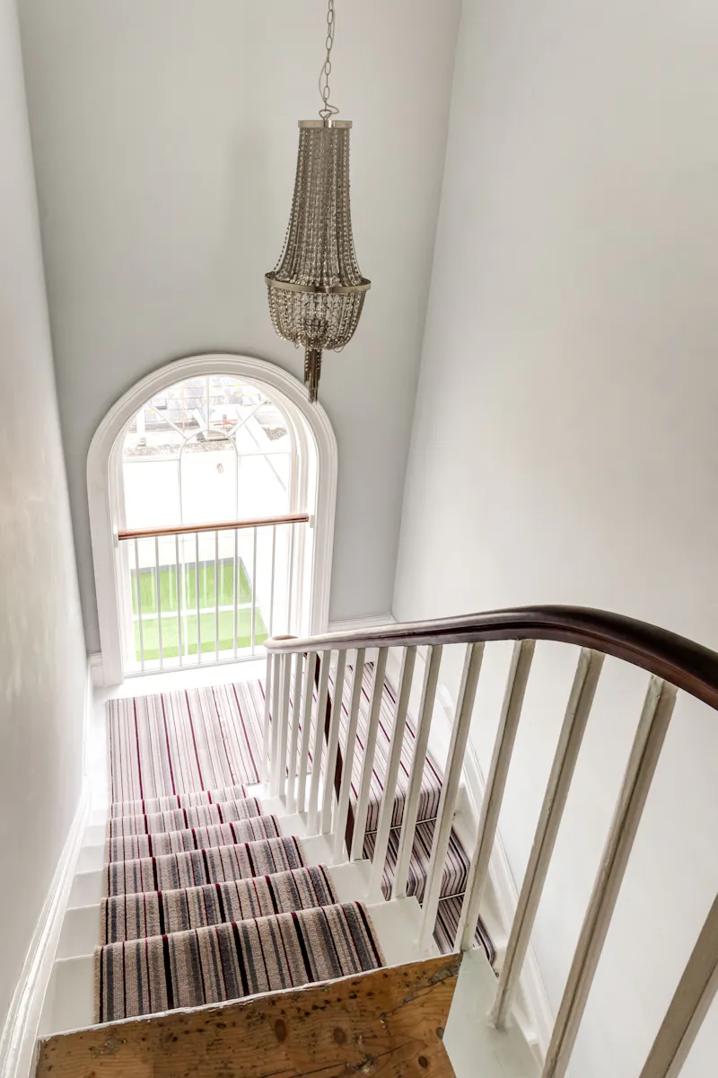 Staircase at Brighton Kemptown townhouse, B1943 (photo 8)