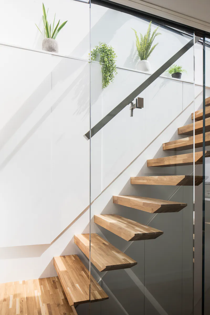 Staircase at Lancing lagoon home, K475 (photo 12)