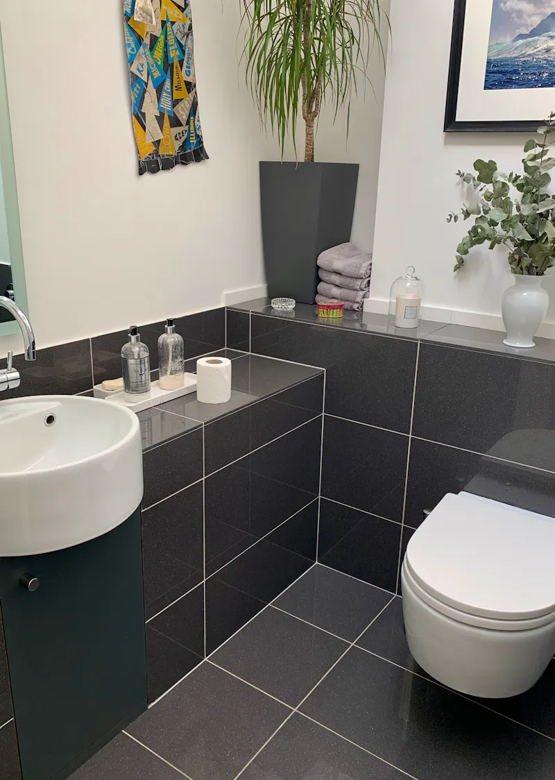 Bathroom at Large Victorian house Chiswick, B1919 (photo 55)
