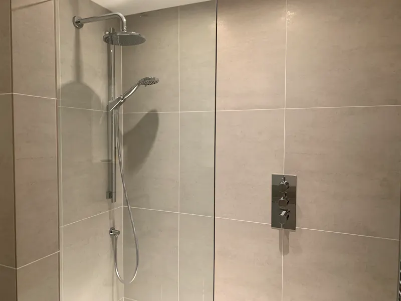 Shower at Large Victorian house Chiswick, B1919 (photo 64)