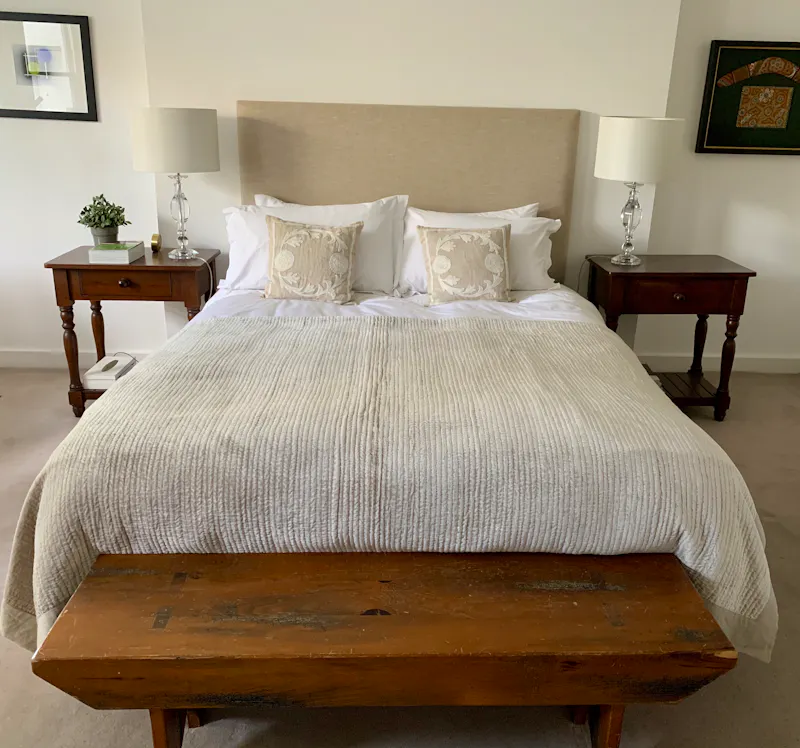 Bedroom at Large Victorian house Chiswick, B1919 (photo 40)