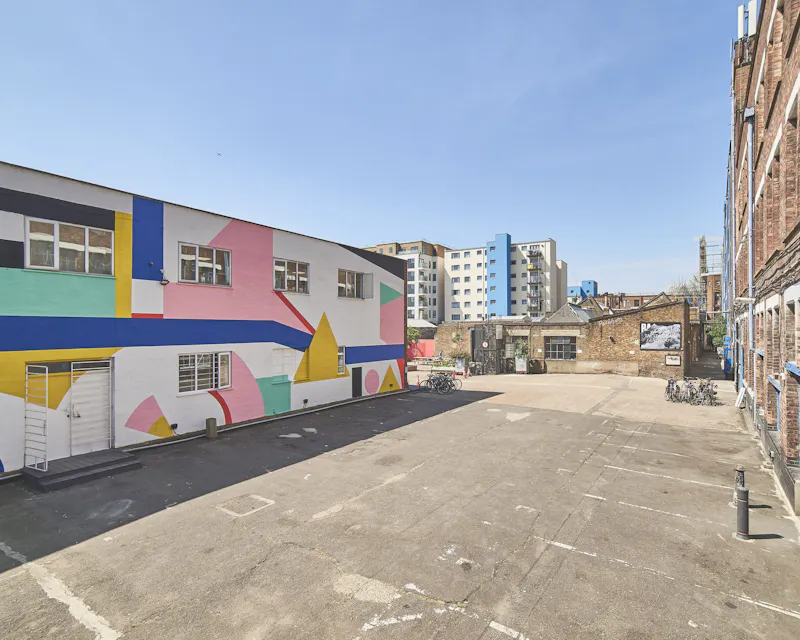 Peckham warehouses and rooftops, N248 (photo 2)
