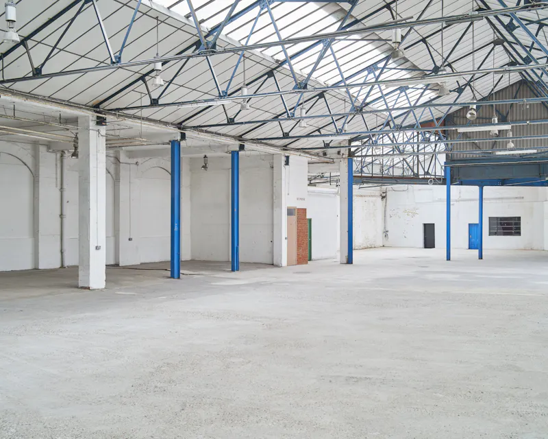 Peckham warehouses and rooftops, N248 (photo 6)