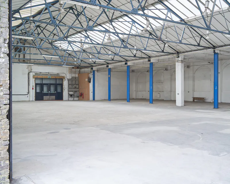Peckham warehouses and rooftops, N248 (photo 4)