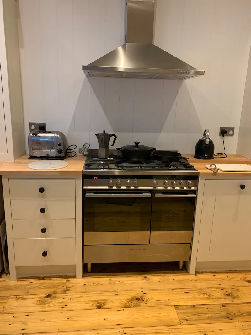 Kitchen at Basement flat Twickenham , B1942 (photo 9)