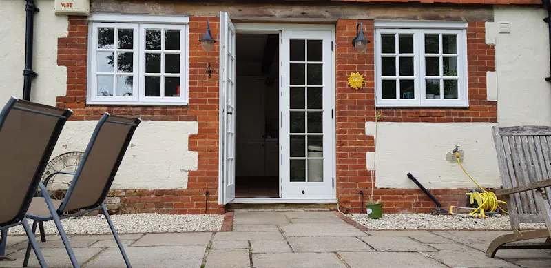 Farnham unusual family home, B1761 (photo 51)