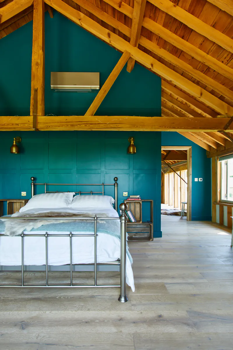 Bedroom at Stunning barn conversion Kent , D2552 (photo 14)