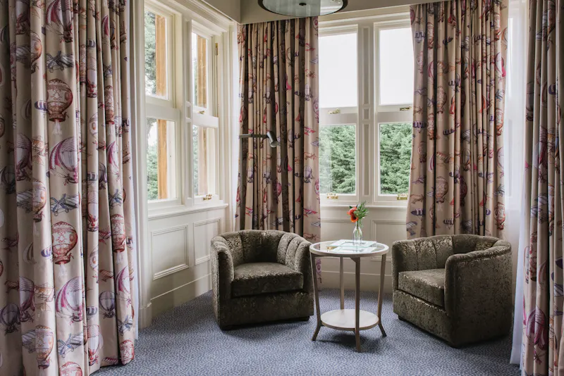 Large manor house in Tring , R849 (photo 16)