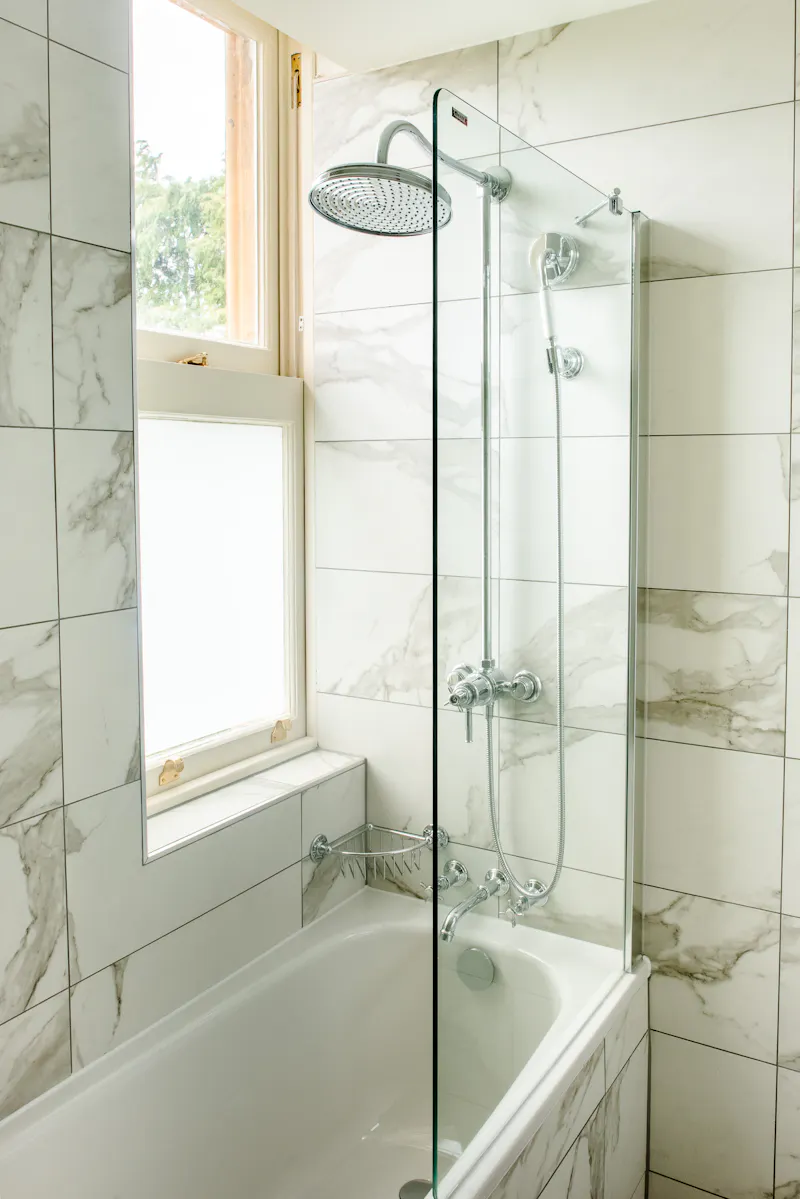 Bathroom at Large manor house in Tring , R849 (photo 17)