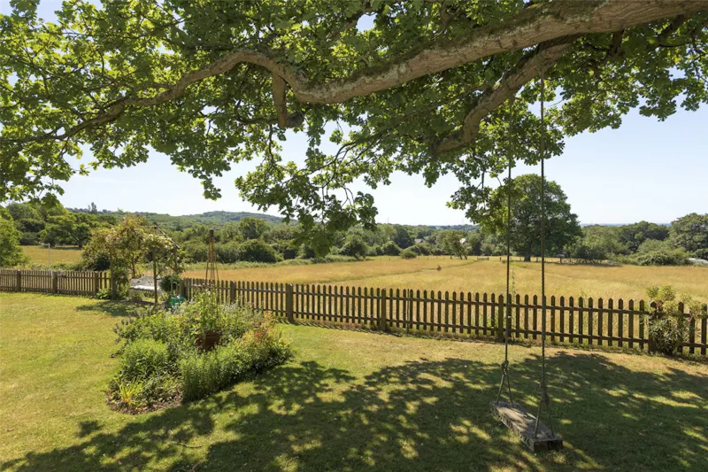 Countryside at Grade 2 listed home Ashford, H1018 (photo 11)