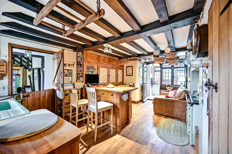 Kitchen at Grade 2 listed home Ashford, H1018 (photo 3)
