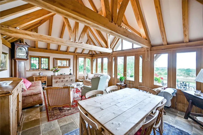 Grade 2 listed home Ashford, H1018 (photo 4)