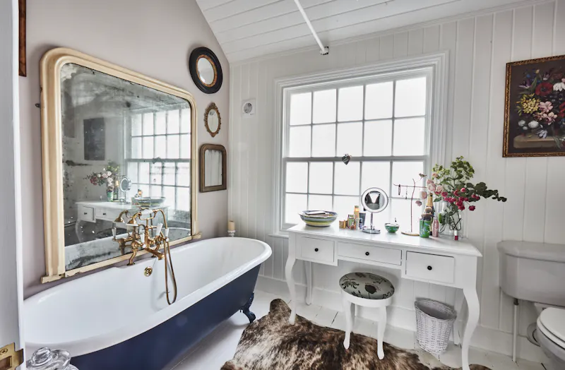 Bathroom at Converted chapel Southborough, D2551 (photo 19)