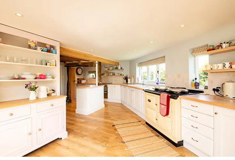 Country cottage in Derry Down, D2563 (photo 3)