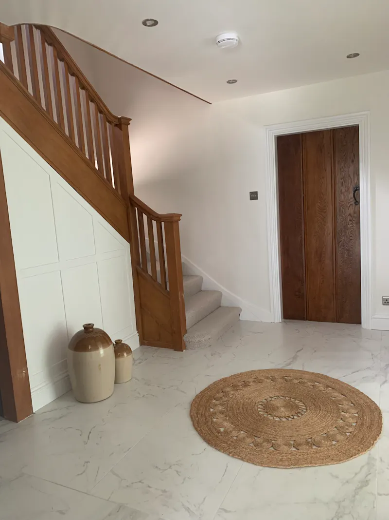 Staircase at Stunning thatched house Sonning, D2575 (photo 7)