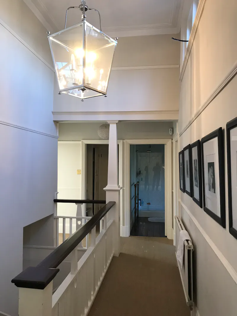 Corridor at Period home in Kenley, E491 (photo 21)