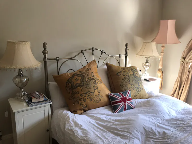 Period home in Kenley, E491 (photo 24)