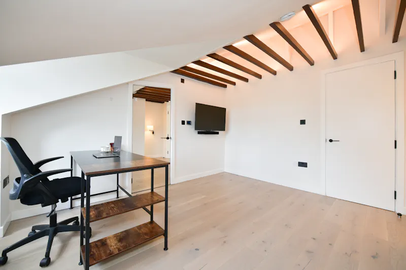 Period flat in Belsize Park, B1933 (photo 11)