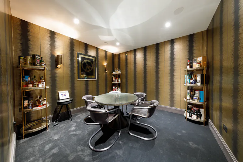 Sitting room at Modern house in Stanmore, D2543 (photo 29)