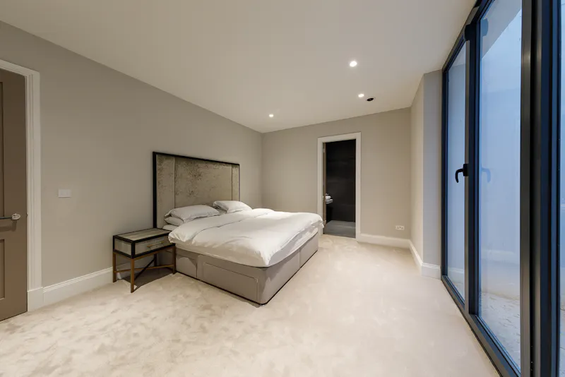 Bedroom at Modern house in Stanmore, D2543 (photo 15)