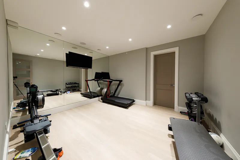 Gym at Modern house in Stanmore, D2543 (photo 28)