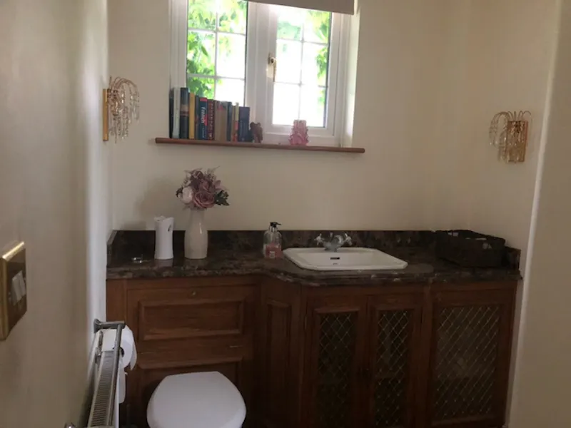 Bathroom at Detached South Croydon home, D2547 (photo 16)