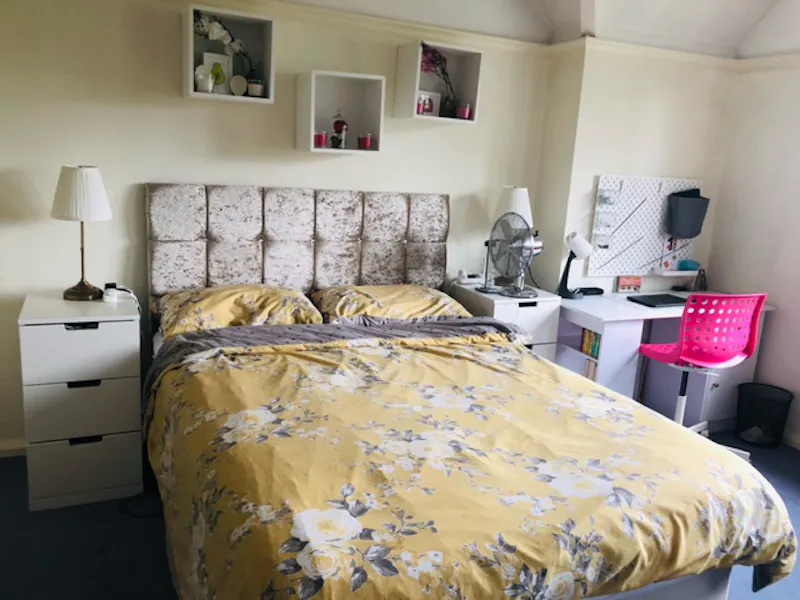 Bedroom at Detached South Croydon home, D2547 (photo 24)