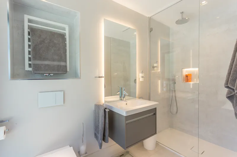 Sleek, modern Shiplake house, K432 (photo 47)