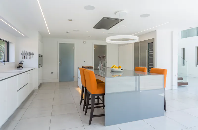 Sleek, modern Shiplake house, K432 (photo 4)