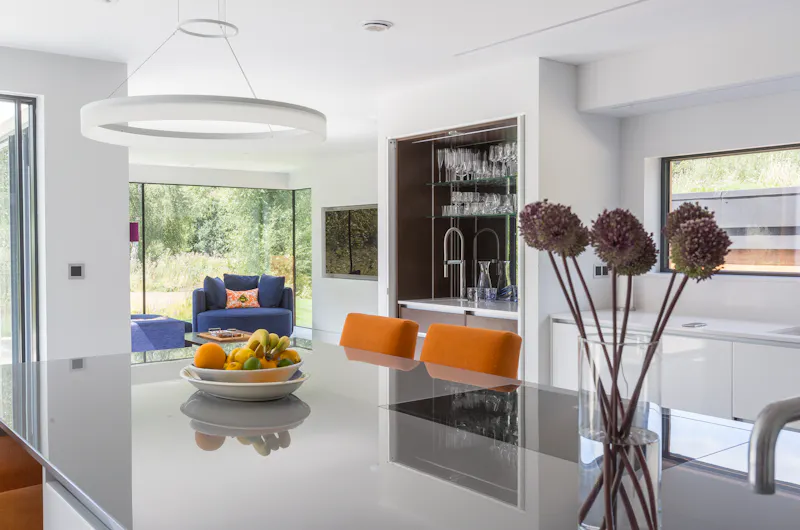 Sleek, modern Shiplake house, K432 (photo 8)