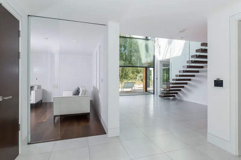 Sleek, modern Shiplake house, K432 (photo 29)