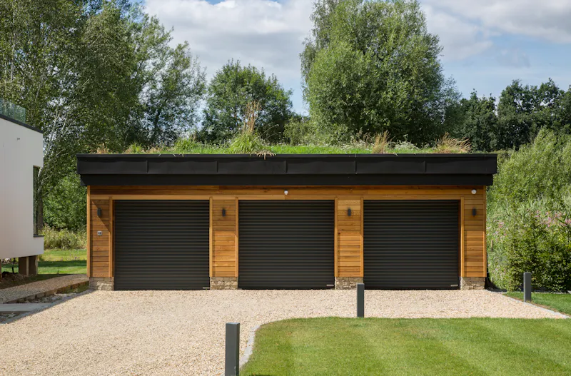Sleek, modern Shiplake house, K432 (photo 73)