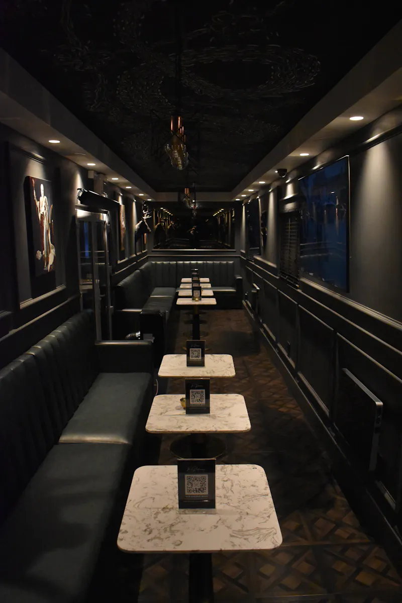 Warehouse/Bar space in Barking, N502 (photo 3)