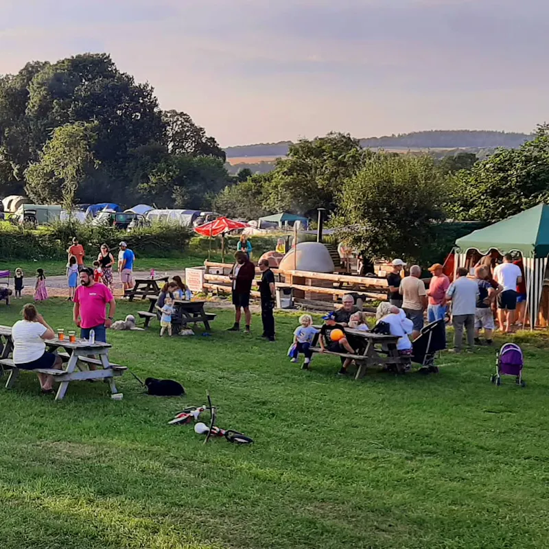 Farm / campsite near Salisbury, L728 (photo 7)