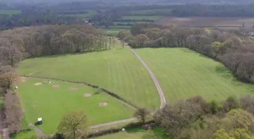 Farm / campsite near Salisbury, L728