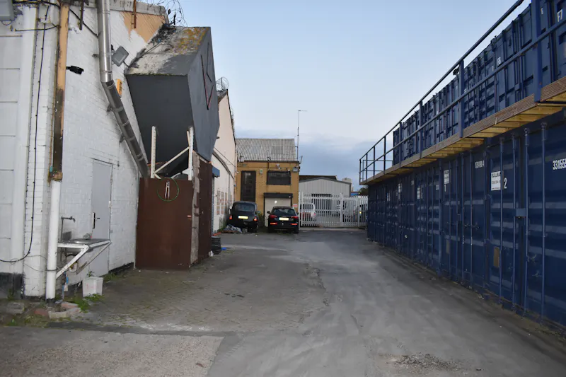 Warehouse/Bar space in Barking, N502 (photo 33)