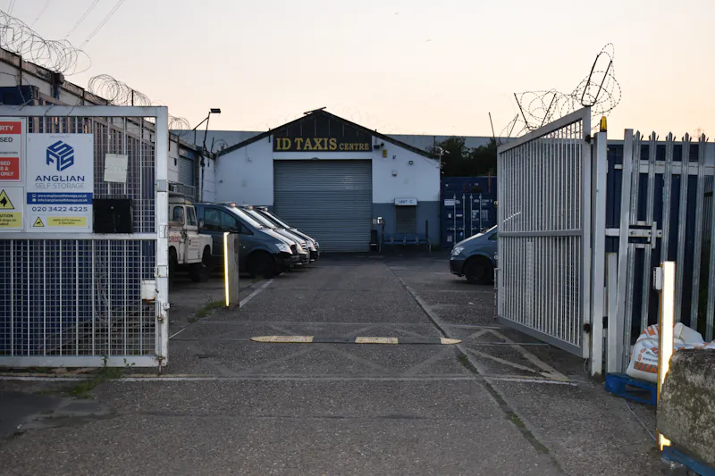 Warehouse/Bar space in Barking, N502 (photo 32)