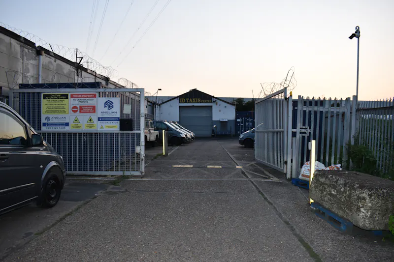 Warehouse/Bar space in Barking, N502 (photo 36)