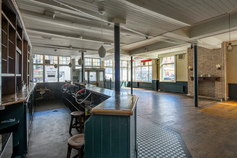 Pub space in Hammersmith, R852 (photo 6)