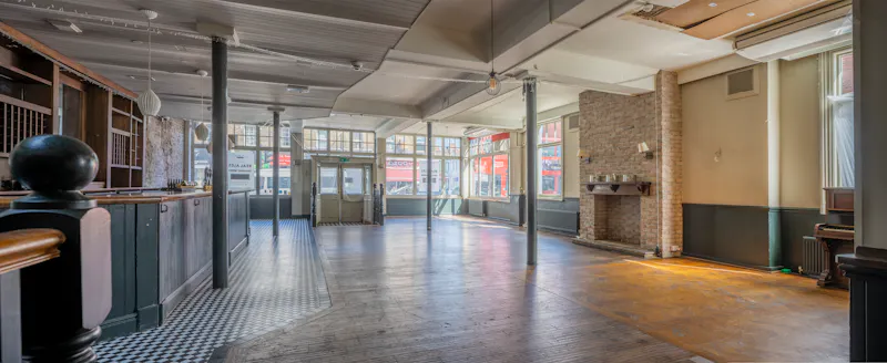 Pub space in Hammersmith, R852 (photo 11)
