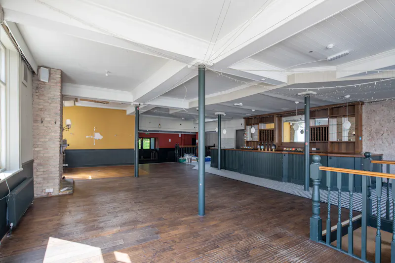 Pub space in Hammersmith, R852 (photo 5)