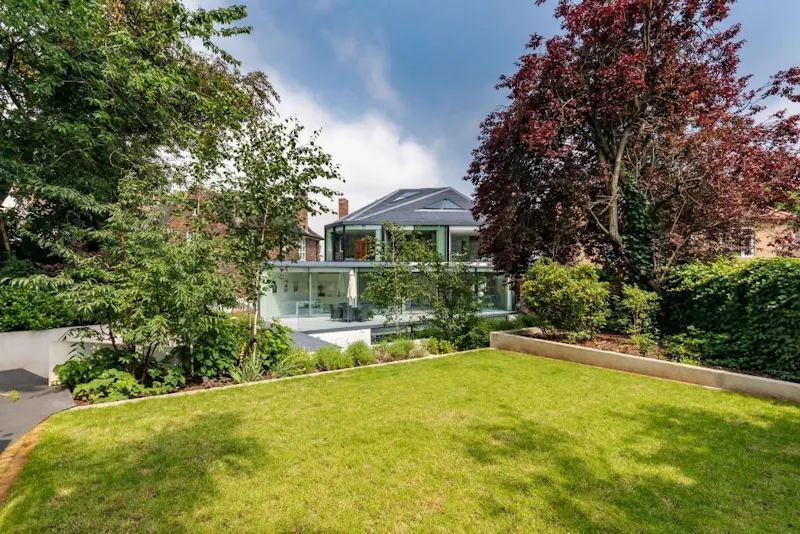 Garden at Modern home Putney, D2555 (photo 27)