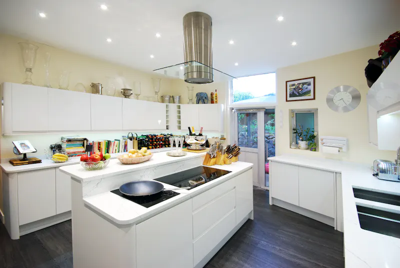 Kitchen at Waterside Devon Villa, B2008 (photo 16)