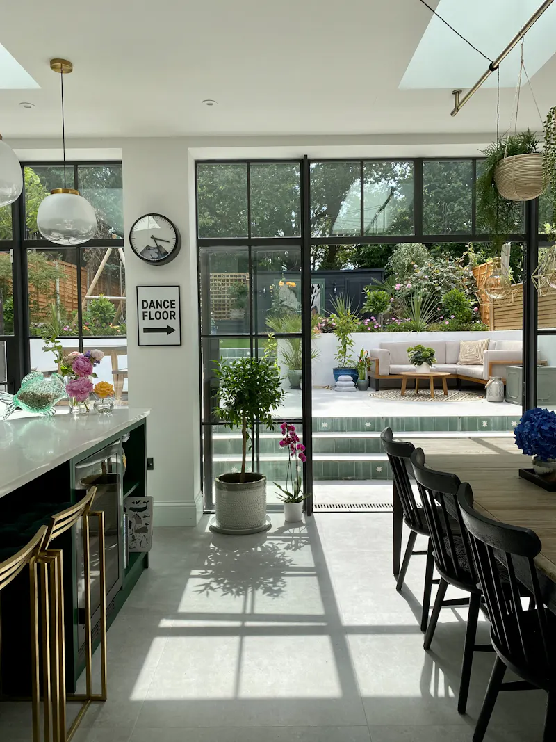 1920's renovation Forest Hill, D2557 (photo 3)