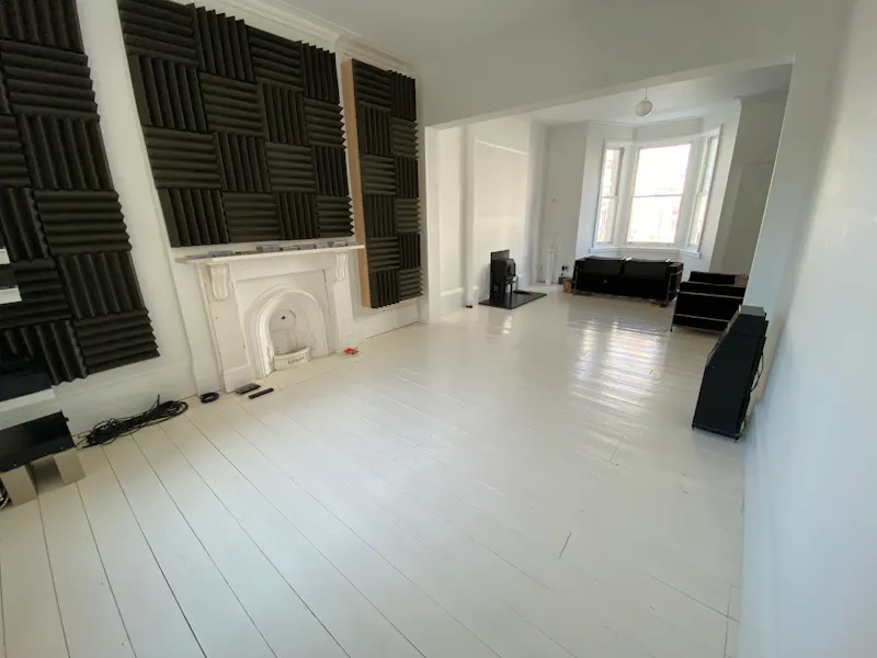 Modern 1860's home in Margate, B1939 (photo 4)