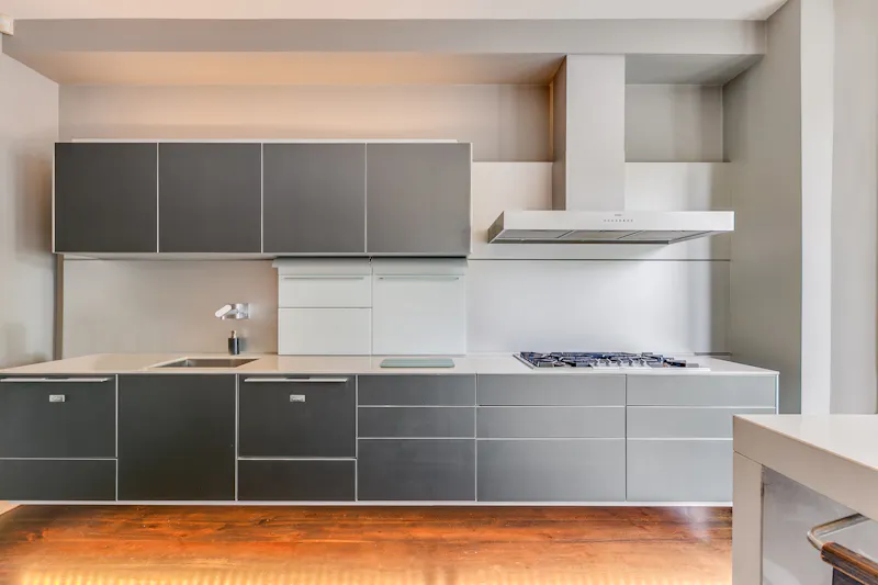 Kitchen at Stunning modern Fulham house, D2561 (photo 9)