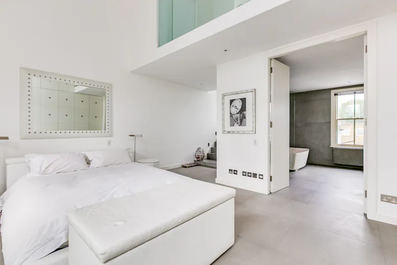 Bedroom at Stunning modern Fulham house, D2561 (photo 18)